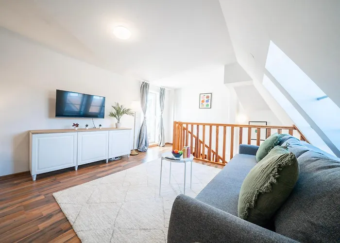 Apartman Rooftop Studios, 10min To Center, Tram And Metro, No Elevator 4th Floor Bécs